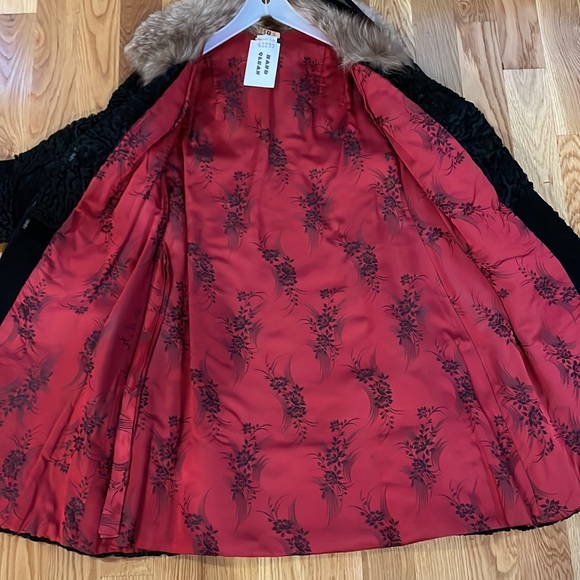 Keska Black Fur Coat - Picture 6 of 11